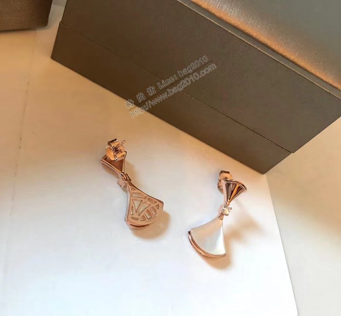 Bvlgari飾品 寶格麗天然石 白貝扇形 貝殼裙子耳釘  zgbq3254